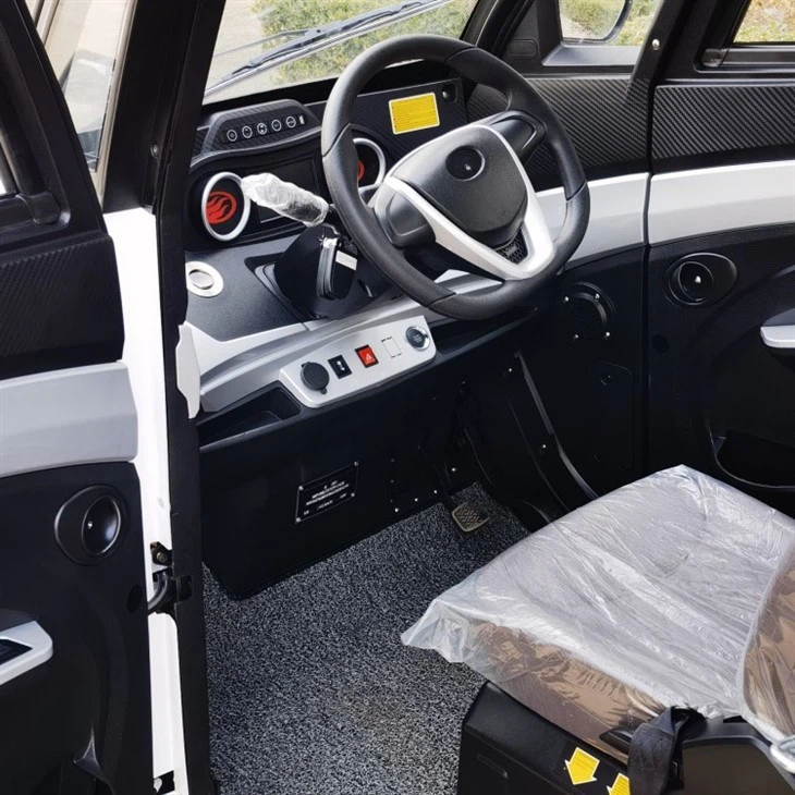 Low Speed Electric Passenger Car For Adults Four Wheels 3KW 4KW